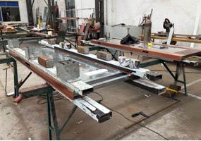 廠(chǎng)家制作門(mén)窗安裝圖